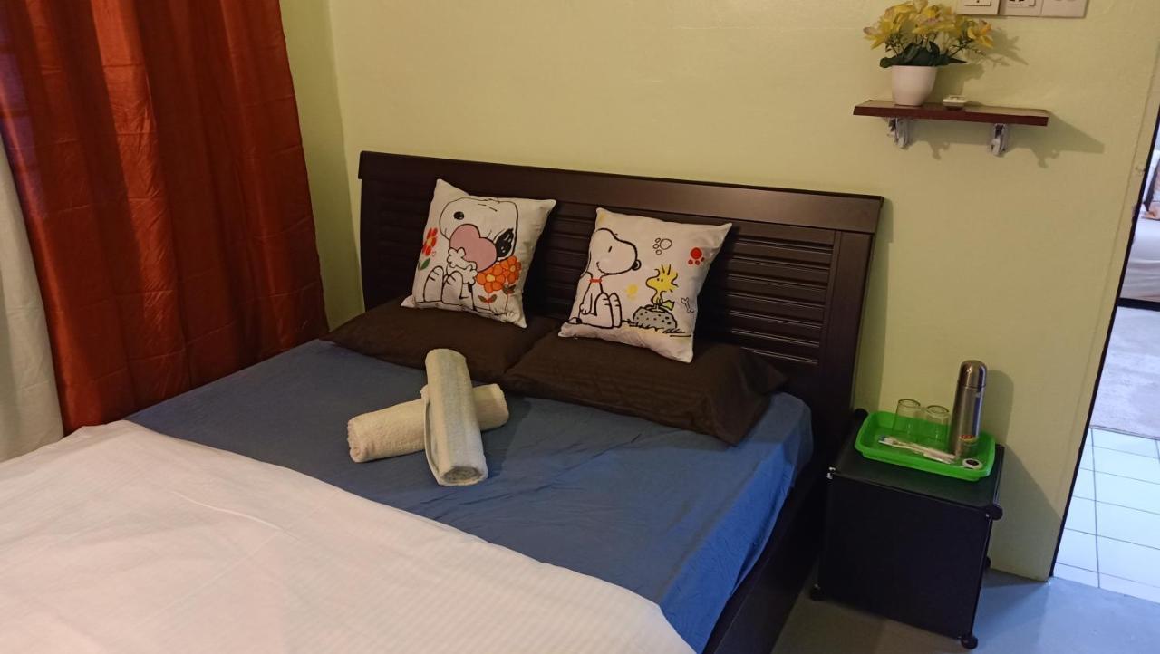 Snoopy Homestay Two Bedroom バトゥー・パハト エクステリア 写真