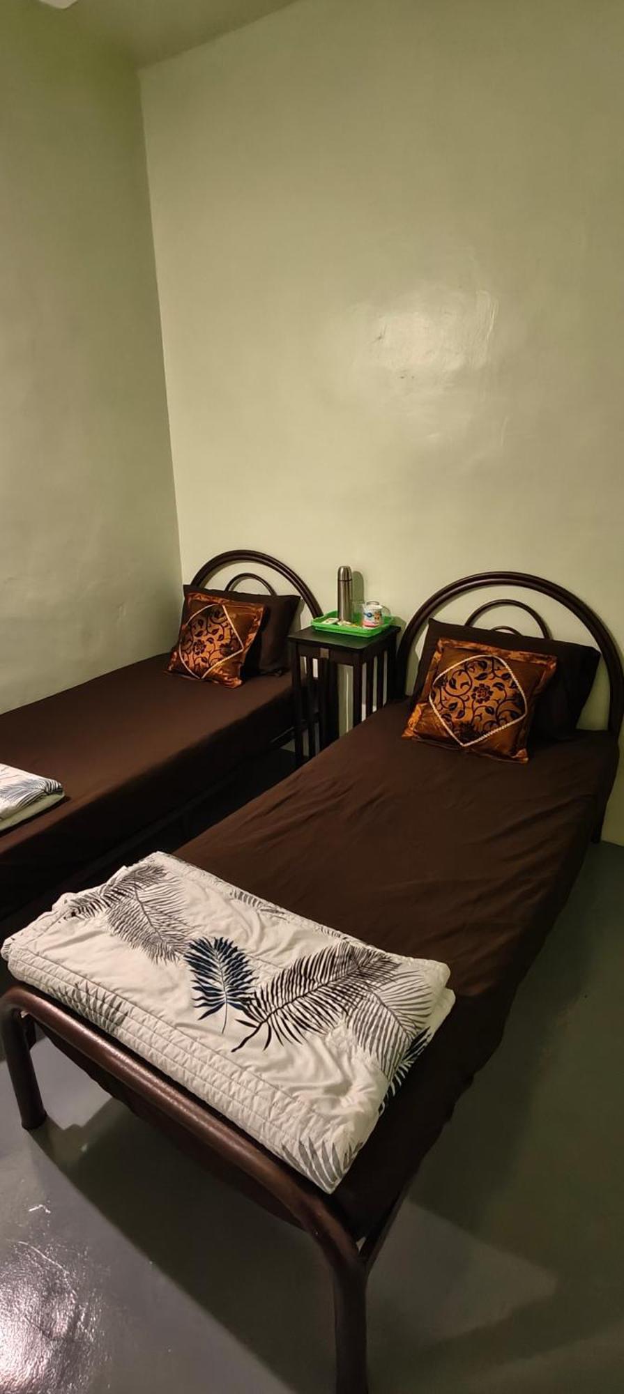 Snoopy Homestay Two Bedroom バトゥー・パハト エクステリア 写真